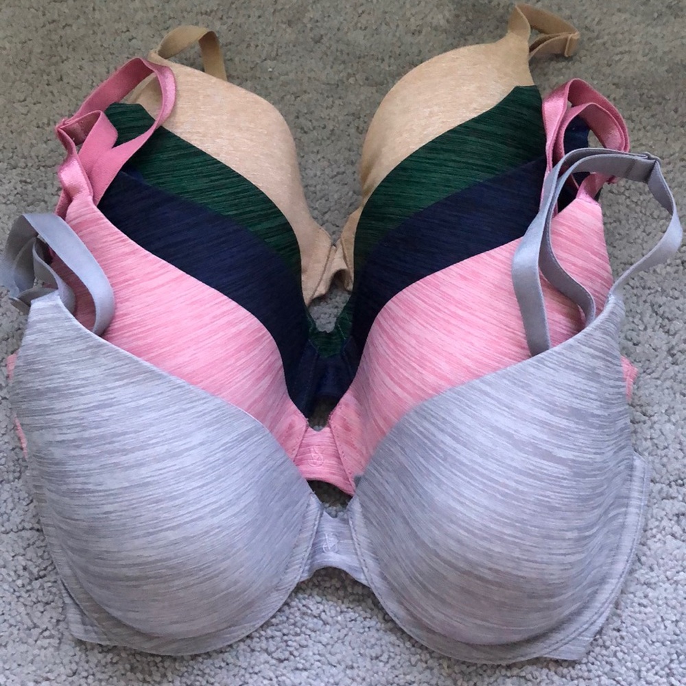 32DD Lightly Used Victoria Secret uplift Semi Demi